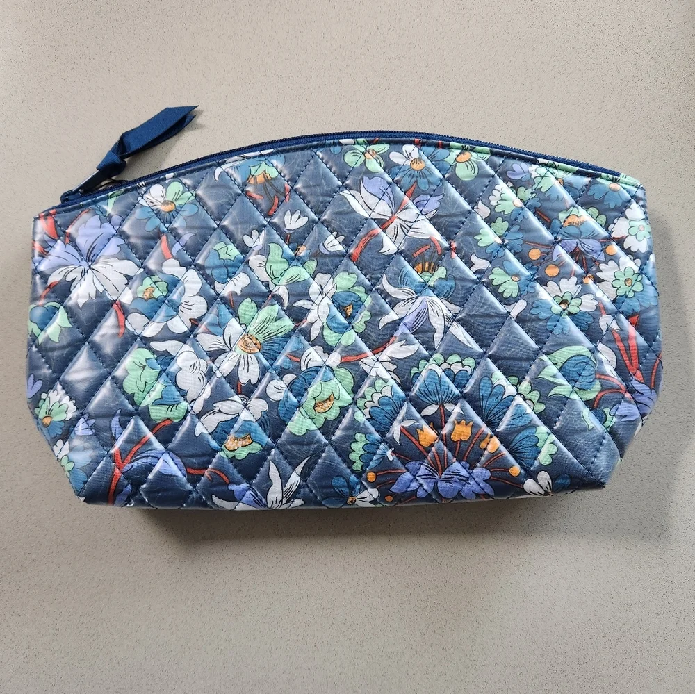 Vera Bradley Grand Travel Cosmetic (LAMINATED) ~Floral Bursts **NEW